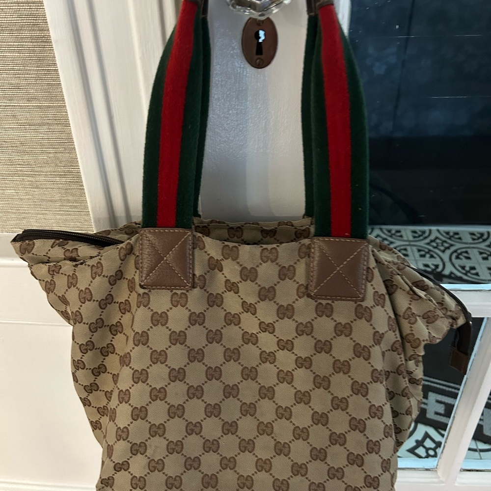 Gucci Tote - Picture 4 of 6